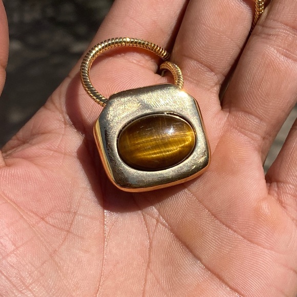 Double sided tigers Eye and Red Coral pendant, with chain. - Picture 2 of 4